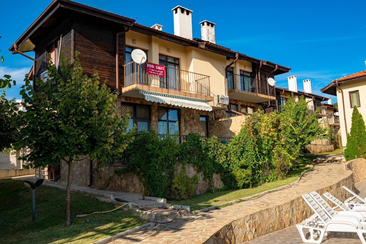 Menada Sunny Hill Villa Kosharitsa Buitenkant foto