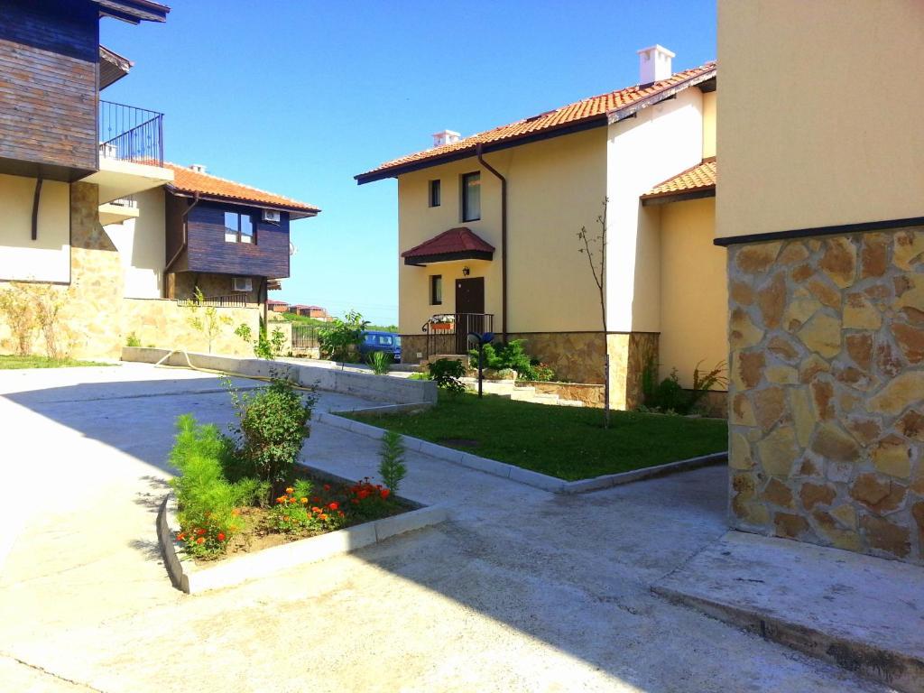 Menada Sunny Hill Villa Kosharitsa Buitenkant foto