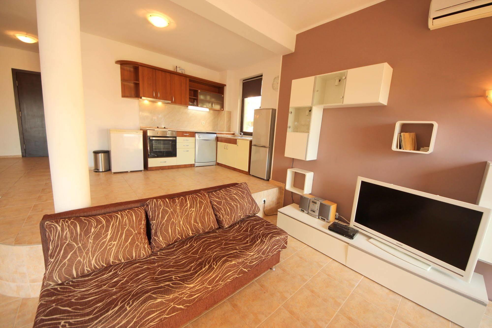 Menada Sunny Hill Villa Kosharitsa Buitenkant foto