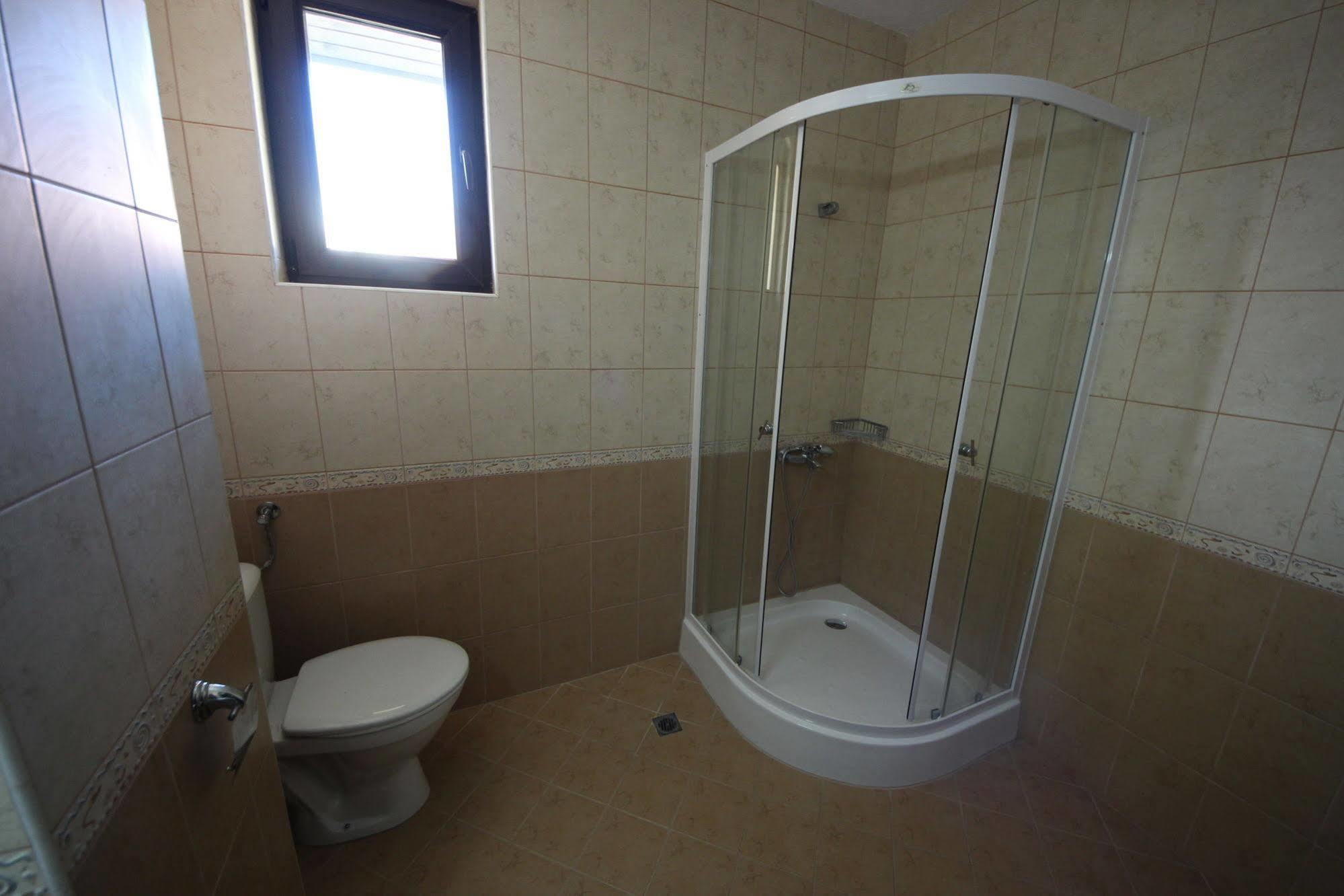 Menada Sunny Hill Villa Kosharitsa Buitenkant foto